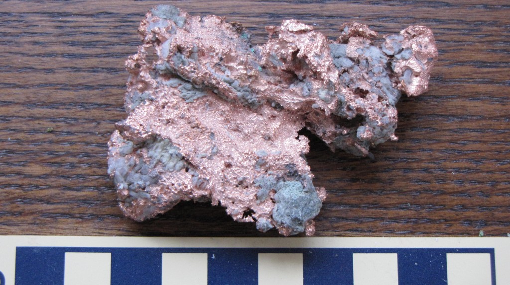 Native Copper (Cu) - scale in centimeters