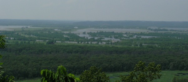 Flooding along the Big Muddy River, 28 May 2011