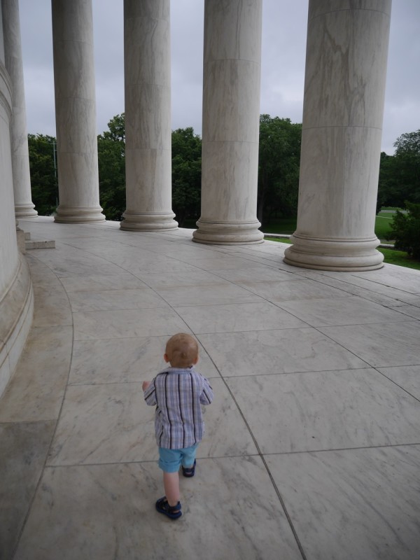 TerraTyke explores the Jefferson Memorial 