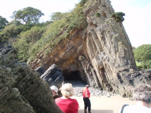 Folded sediments from the Welsh coast - Metageologist